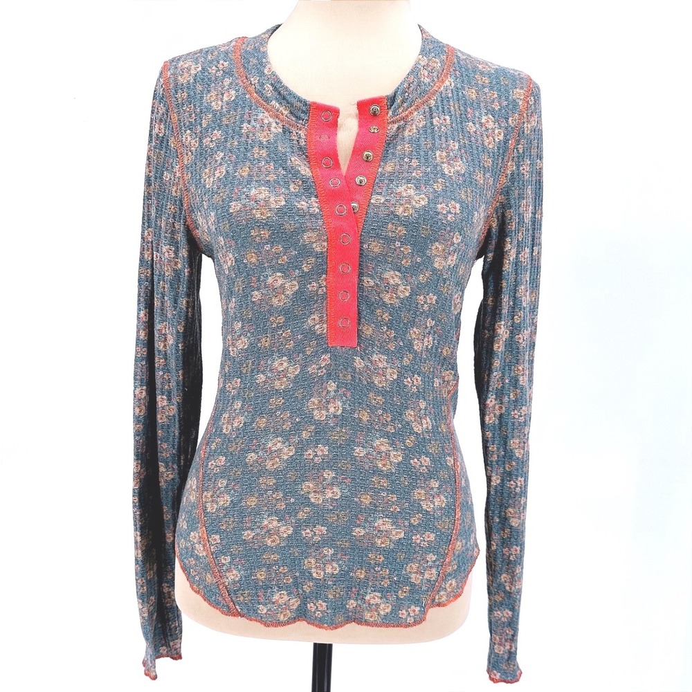 Natural Life Blue Floral Waffle Knit Henley Top Red Contrast Stitch Small